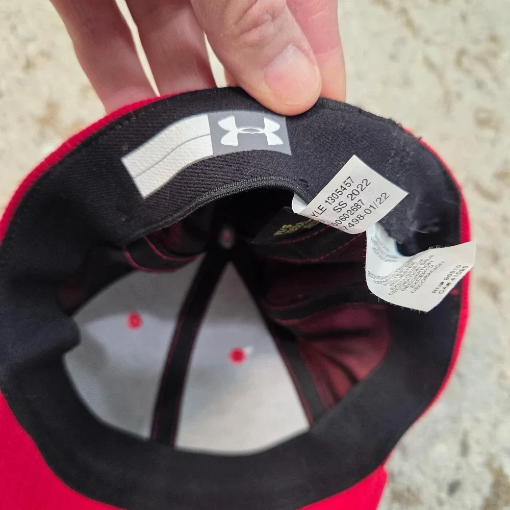 Under Armour Kids‎ Blitzing 3.0 Red Athletic Baseball Hat Cap 1305457 M/L